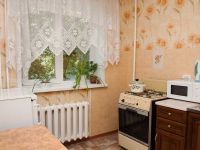 2-комнатная квартира посуточно Кемерово, улица 50 лет Октября, 26: Фотография 3