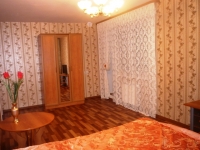 1-комнатная квартира посуточно Саратов, улица Рахова, 169/171: Фотография 2