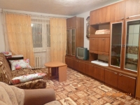 1-комнатная квартира посуточно Тюмень, улица Республики, 164: Фотография 2