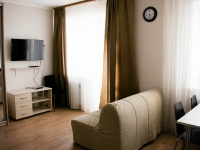 1-комнатная квартира посуточно Омск, проспект Комарова, 14: Фотография 7