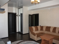 2-комнатная квартира посуточно Барнаул, проспект Ленина, 92: Фотография 2