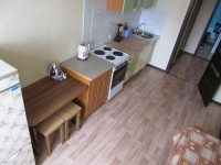 1-комнатная квартира посуточно Красноярск, улица Алексеева, 45: Фотография 2