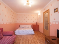 1-комнатная квартира посуточно Красноярск, ул. Сурикова, 53: Фотография 2