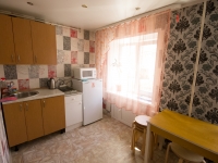 2-комнатная квартира посуточно Новосибирск, улица Ленина, 75: Фотография 6