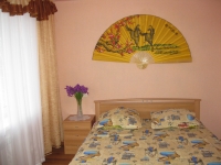 3-комнатная квартира посуточно Курган, Анфиногенова, 100: Фотография 3