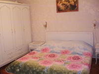 2-комнатная квартира посуточно Таганрог, Петровская, 25: Фотография 3