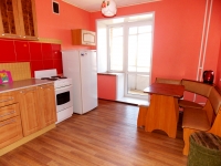 2-комнатная квартира посуточно Красноярск, Рокоссовского, 24а: Фотография 2