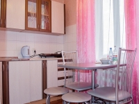 2-комнатная квартира посуточно Тулун, Суворова, 15: Фотография 4