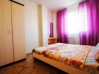 2-комнатная квартира посуточно Красноярск, 78 Добровольческой бригады, 40: Фотография 4