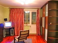 1-комнатная квартира посуточно Челябинск, ул. Труда, 158: Фотография 2