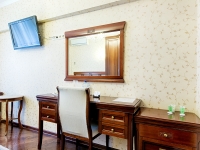 1-комнатная квартира посуточно Екатеринбург, Челюскинцев , 19: Фотография 2