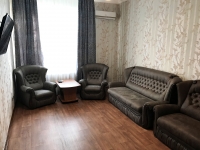 2-комнатная квартира посуточно Симферополь, А. Невского (Р. Люксембург) , 16: Фотография 2