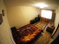1-комнатная квартира посуточно Краснодар, ул. Монтажников, 5: Фотография 8