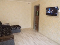 2-комнатная квартира посуточно Челябинск, Барбюса, 61: Фотография 5