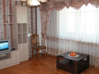2-комнатная квартира посуточно Челябинск, Марченко, 37: Фотография 2
