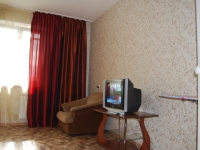 1-комнатная квартира посуточно Красноярск, Линейная, 107: Фотография 2