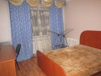 2-комнатная квартира посуточно Когалым, Ленинградская, 43: Фотография 2