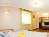 1-комнатная квартира посуточно Омск, Иртышская набережная, 29: Фотография 12