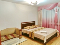 1-комнатная квартира посуточно Днепропетровск, пр. Кирова, , 62: Фотография 3