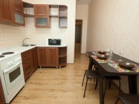 2-комнатная квартира посуточно Красноярск, Алексеева, 17: Фотография 2