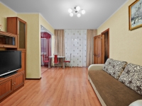 2-комнатная квартира посуточно Томск, Тверская, 106: Фотография 2