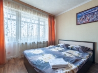 1-комнатная квартира посуточно Екатеринбург, Челюскинцев, 23: Фотография 2