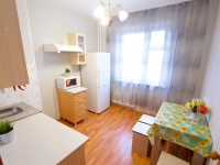 1-комнатная квартира посуточно Красноярск, Калинина, 15: Фотография 3
