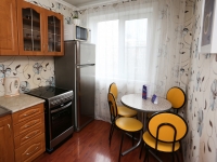 2-комнатная квартира посуточно Новокузнецк, кирова, 87: Фотография 6