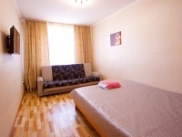 2-комнатная квартира посуточно Екатеринбург, Калинина , 65: Фотография 3