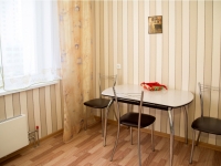 2-комнатная квартира посуточно Гатчина, Карла Маркса, 45: Фотография 4