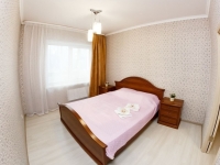 2-комнатная квартира посуточно Барнаул, Проспект Ленина , 151: Фотография 3