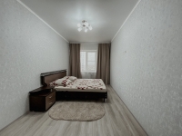 2-комнатная квартира посуточно Астрахань, Савушкина, 6И: Фотография 2