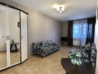 3-комнатная квартира посуточно Тобольск, 15 микрорайон, д. 29: Фотография 2