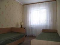 2-комнатная квартира посуточно Орск, ул. Ленинского Комсомола , 33: Фотография 4