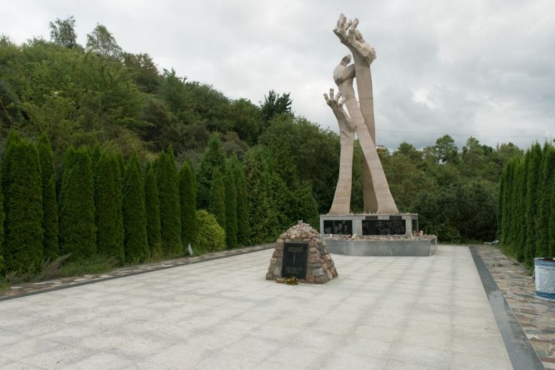 Памятник последним жертвам холокоста