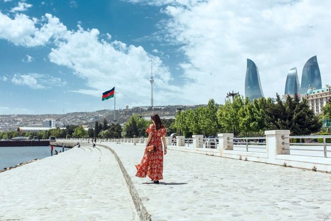 Почему люди переезжают в Азербайджан