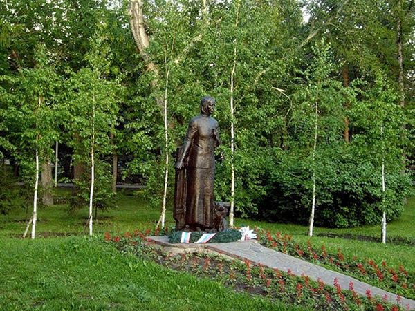 Памятник Анастасии Ларионовой