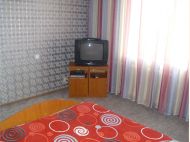 2-комнатная квартира посуточно Омск, Куйбышева, 136: Фотография 2