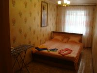 3-комнатная квартира посуточно Астрахань, Яблочкова, 17: Фотография 2