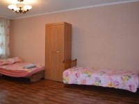 2-комнатная квартира посуточно Нижневартовск, Ленина, 1: Фотография 2