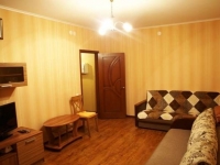 1-комнатная квартира посуточно Серов, Ленина , 152: Фотография 2