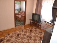 2-комнатная квартира посуточно Челябинск, Островского, 23А: Фотография 3