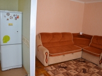 2-комнатная квартира посуточно Челябинск, Островского, 23А: Фотография 5