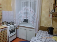 1-комнатная квартира посуточно Тюмень, улица Республики, 164: Фотография 3