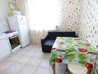 1-комнатная квартира посуточно Челябинск, ул. Воровского, 15а: Фотография 3