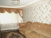 3-комнатная квартира посуточно Рубцовск, проспект Рубцовский, 37: Фотография 2