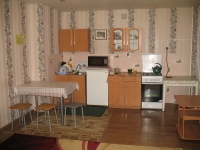 3-комнатная квартира посуточно Брянск, улица Фокина, 90: Фотография 4