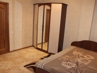 2-комнатная квартира посуточно Тюмень, депутатская, 110: Фотография 3