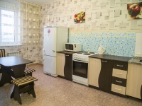 2-комнатная квартира посуточно Красноярск, улица Алексеева, 51: Фотография 3