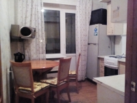 2-комнатная квартира посуточно Сургут, проспект Мира, 7: Фотография 3